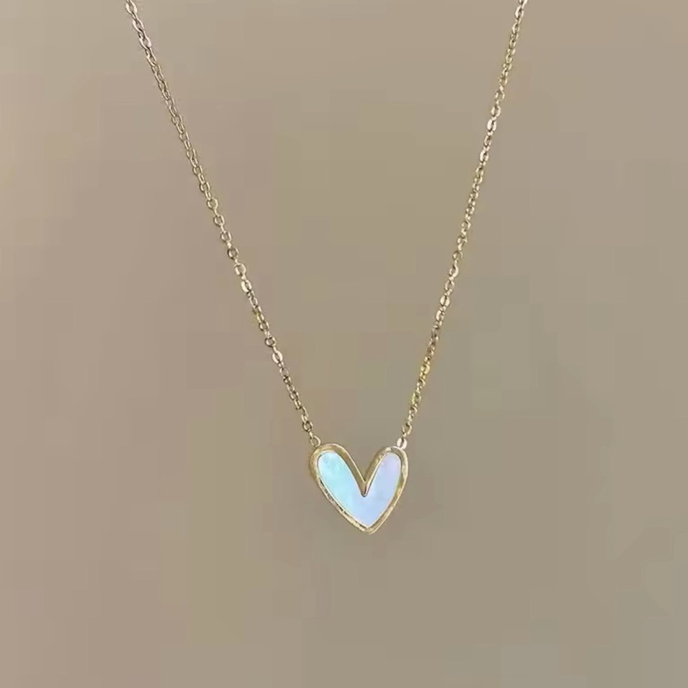 Gold and White Heart Necklace. - Picture 2 of 5